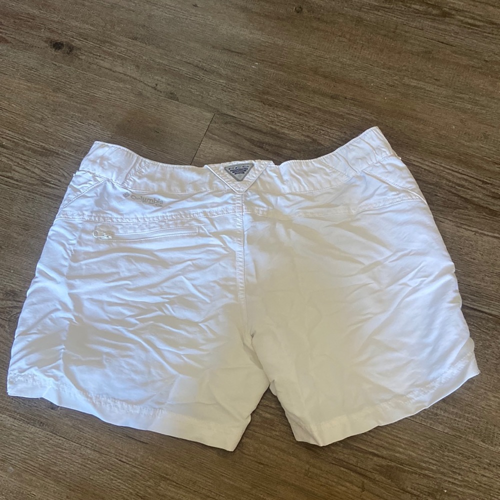 Columbia White PFG Shorts